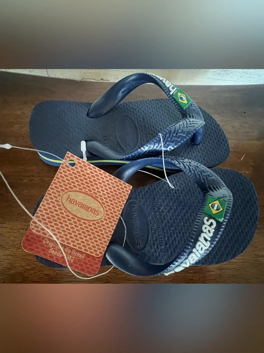 Havaianas Kids Navy Blue Flip Flop Sandals with Brazil Flag - 10C.  NWT